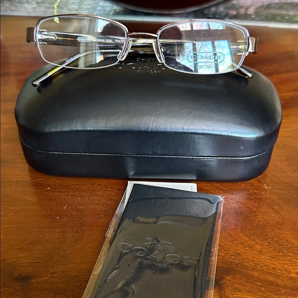 New Coach Jasmine Tortoise frames with case and cleaning cloth 52-16-135